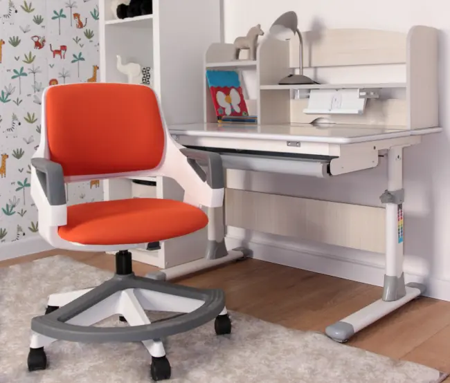 biurko ergonomiczne dla dziecka