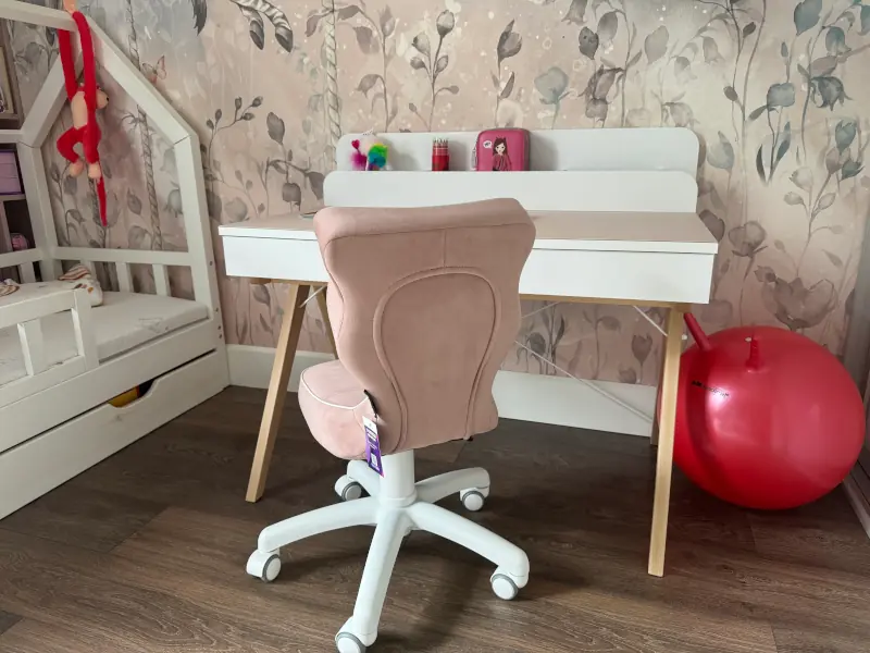 zdrowe ergonomiczne produkty do pokoju dziecięcego