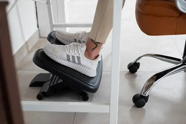 podnóżek pod biurko